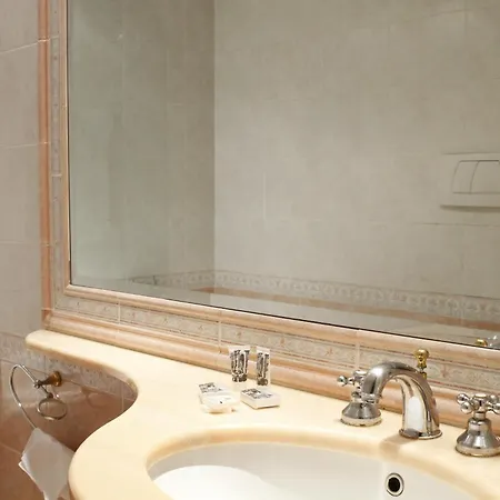 Torino 4*